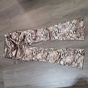 Satin- like snake print pants with pockets and zipper